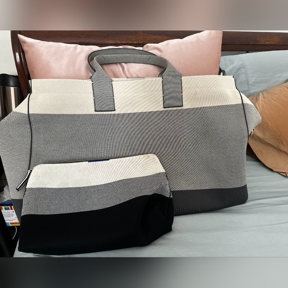 Rothy's Weekender. - Picture 5 of 5